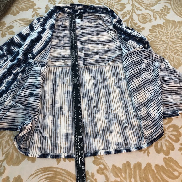 Libra Drapey Open Cardigan - Picture 6 of 11